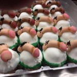 Bunches-of-Ding-Dongs-lined-up-Cuming-with-hair-on-flavored-cupcakes 